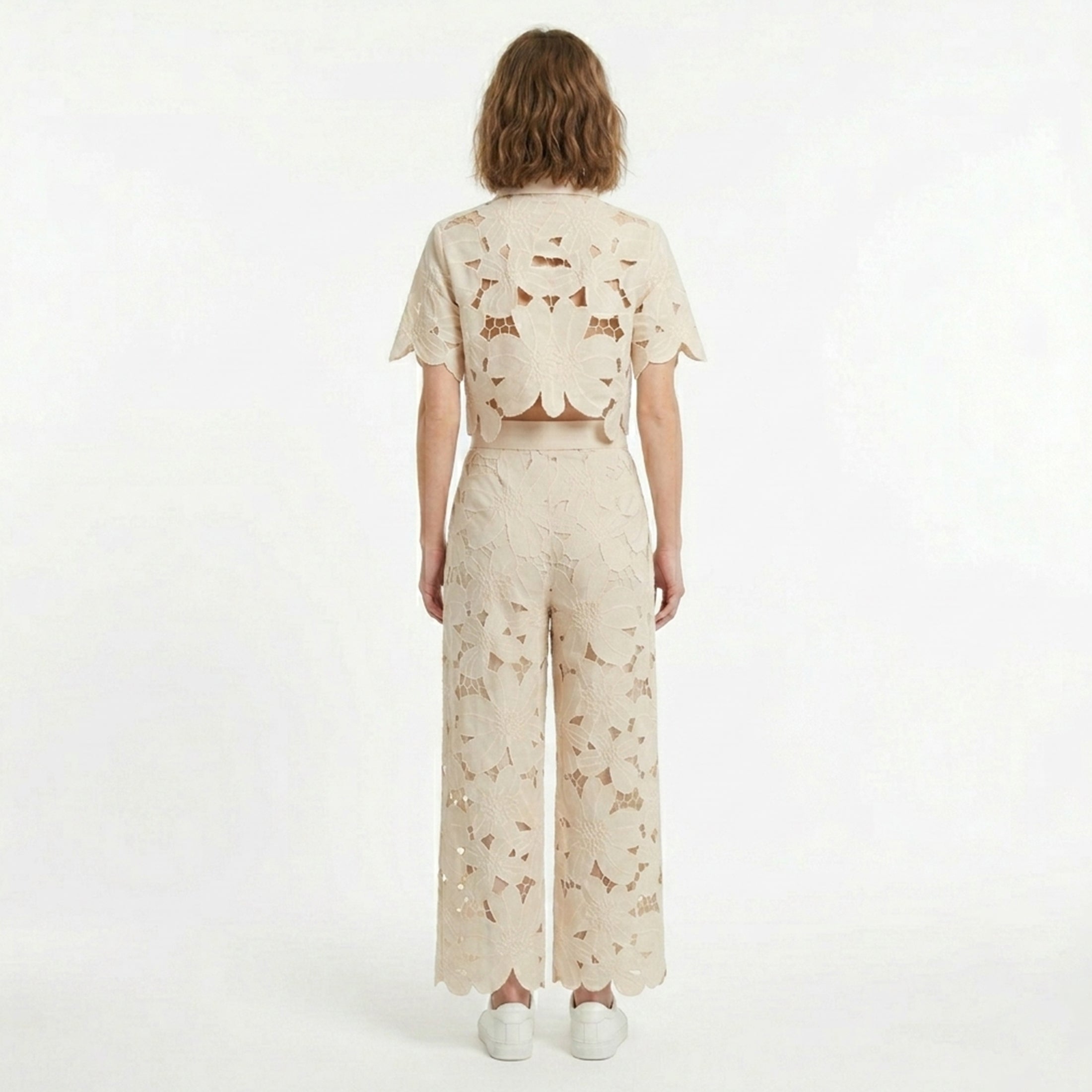 Ensemble de top court en dentelle découpée et pantalon large pour femmes