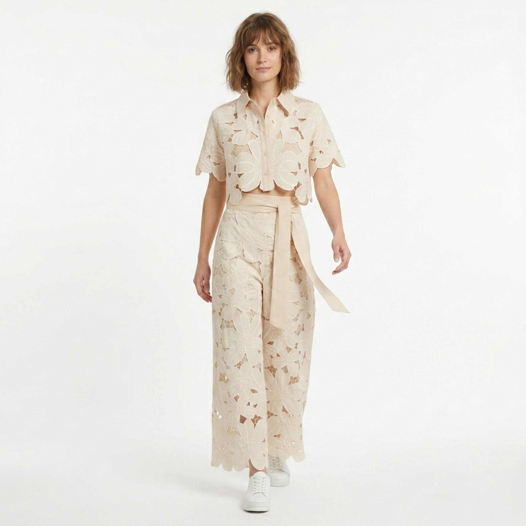 Ensemble de top court en dentelle découpée et pantalon large pour femmes