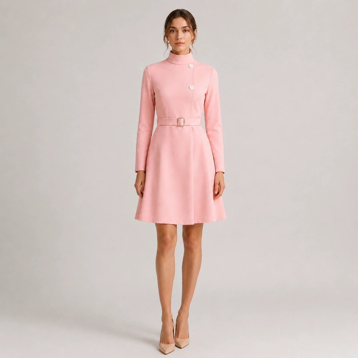 Robe mini élégante ceinturée à col montant et manches longues pour femmes