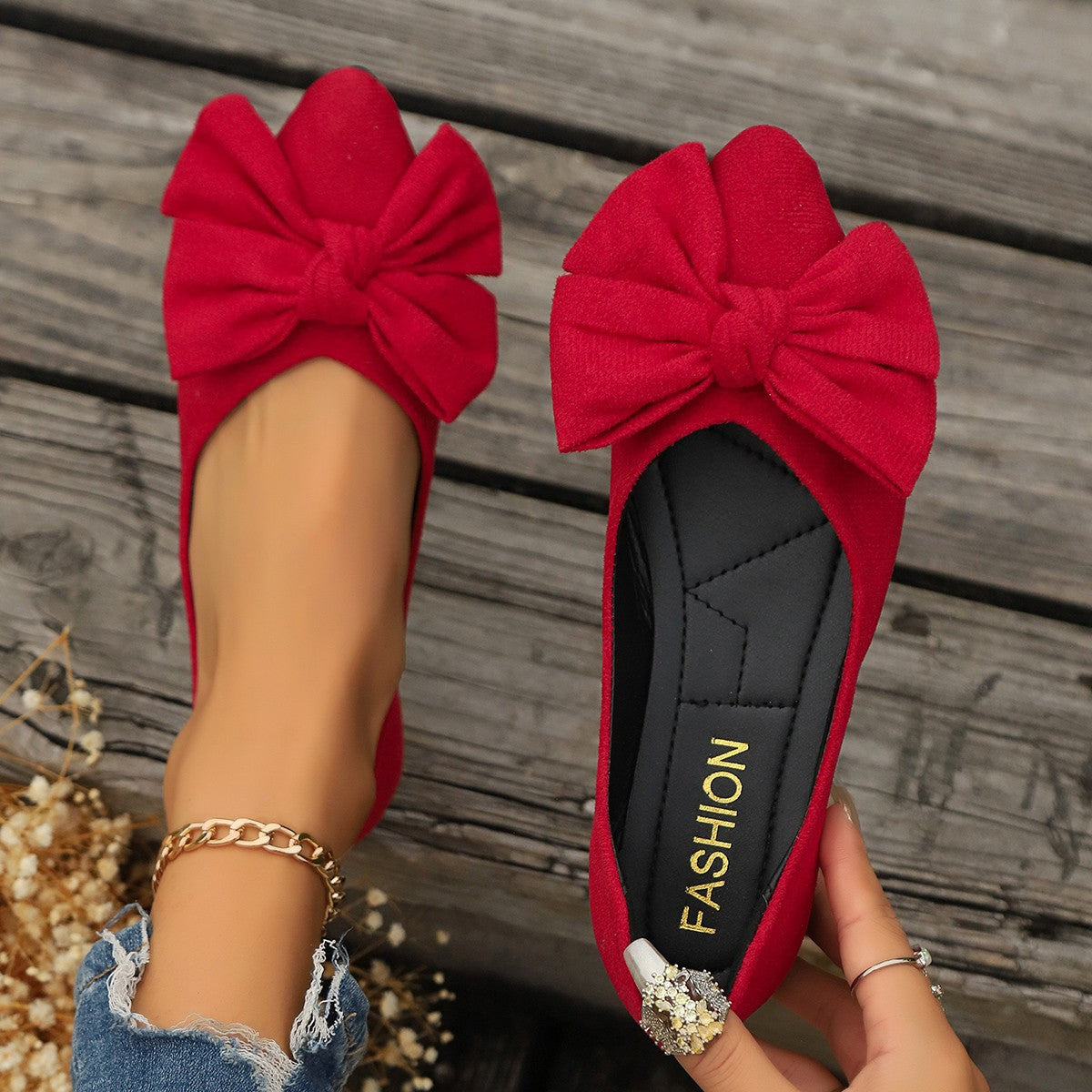 Red bow detail ballet flats