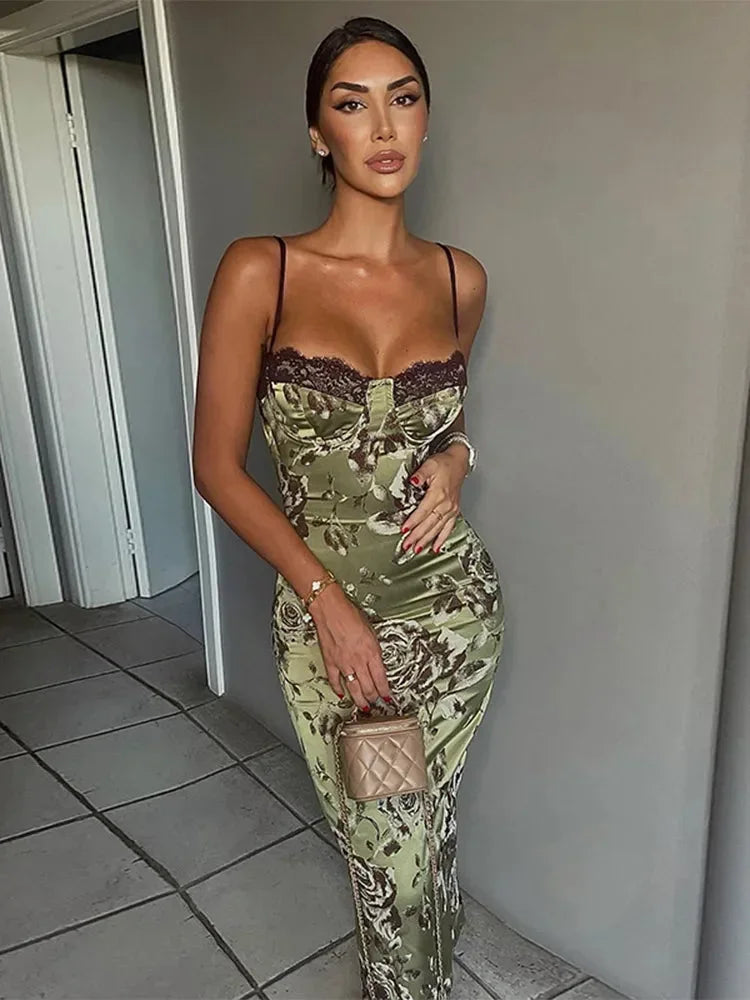 Floral satin corset midi dress in green, strapless cut, fitted waist, summer wedding look