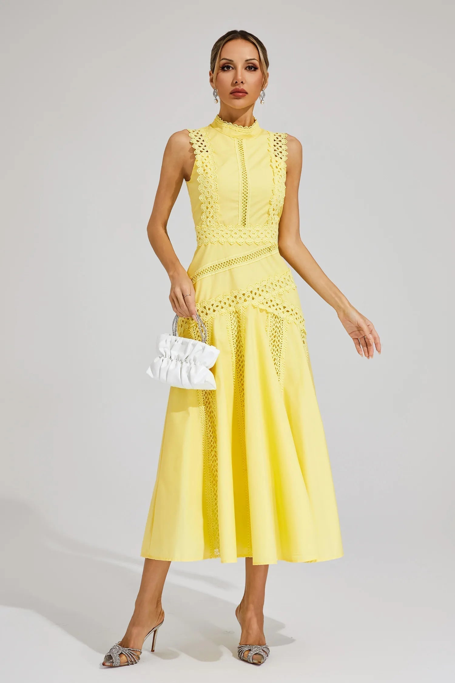 Sleeveless lace midi dress side